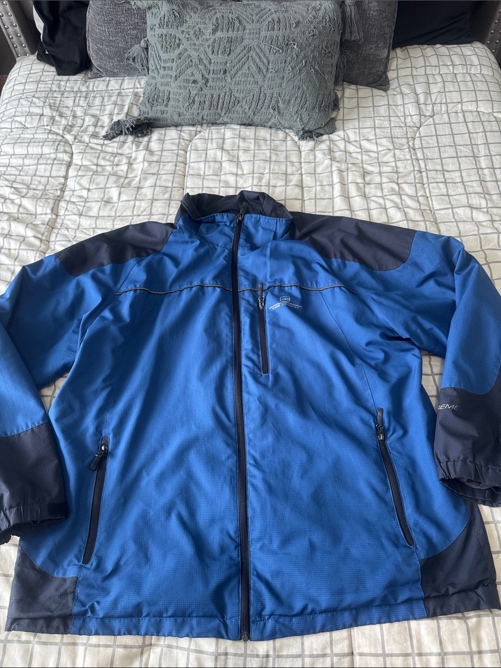 Free Country Blue and Black Windbreaker Jacket